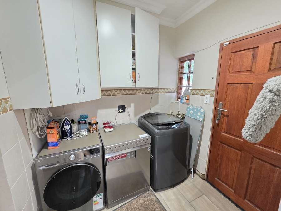 3 Bedroom Property for Sale in Garsfontein Gauteng