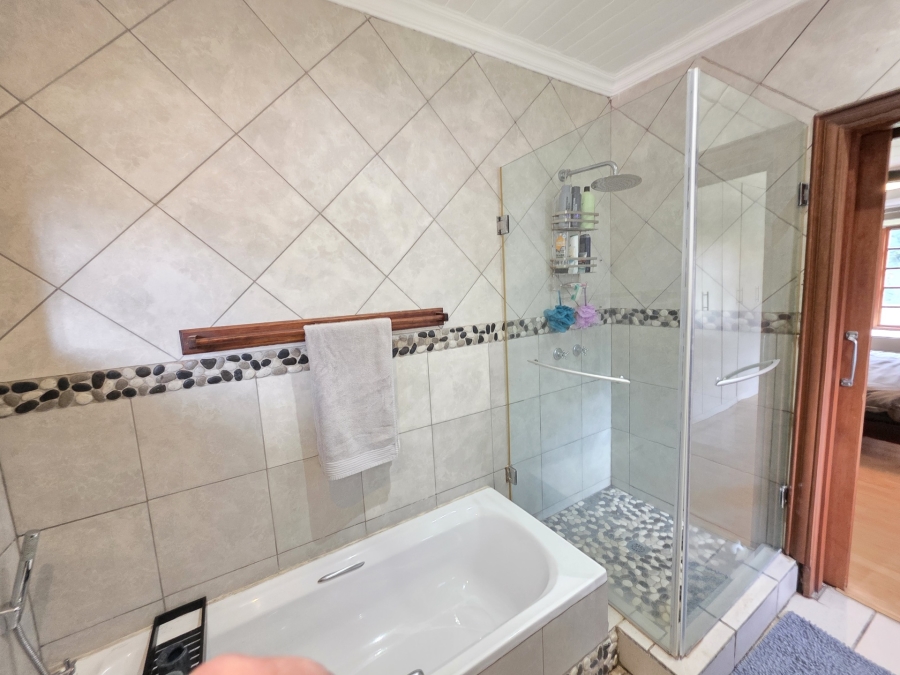 3 Bedroom Property for Sale in Garsfontein Gauteng