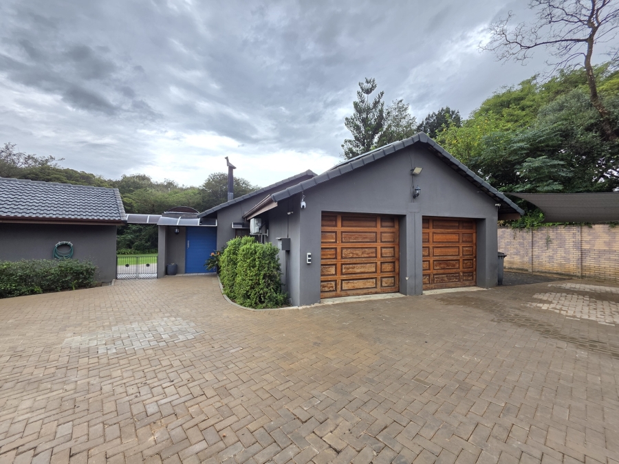 3 Bedroom Property for Sale in Garsfontein Gauteng