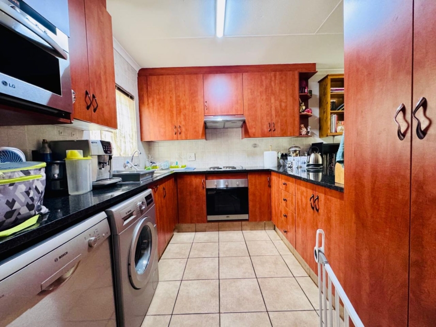 2 Bedroom Property for Sale in Montana Gauteng