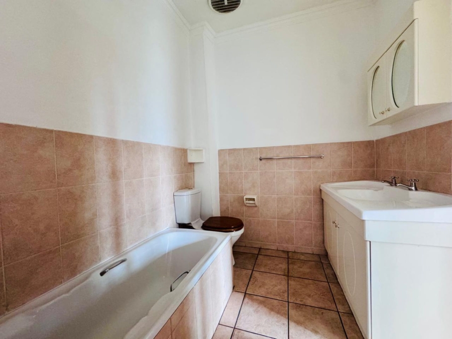 2 Bedroom Property for Sale in Sinoville Gauteng