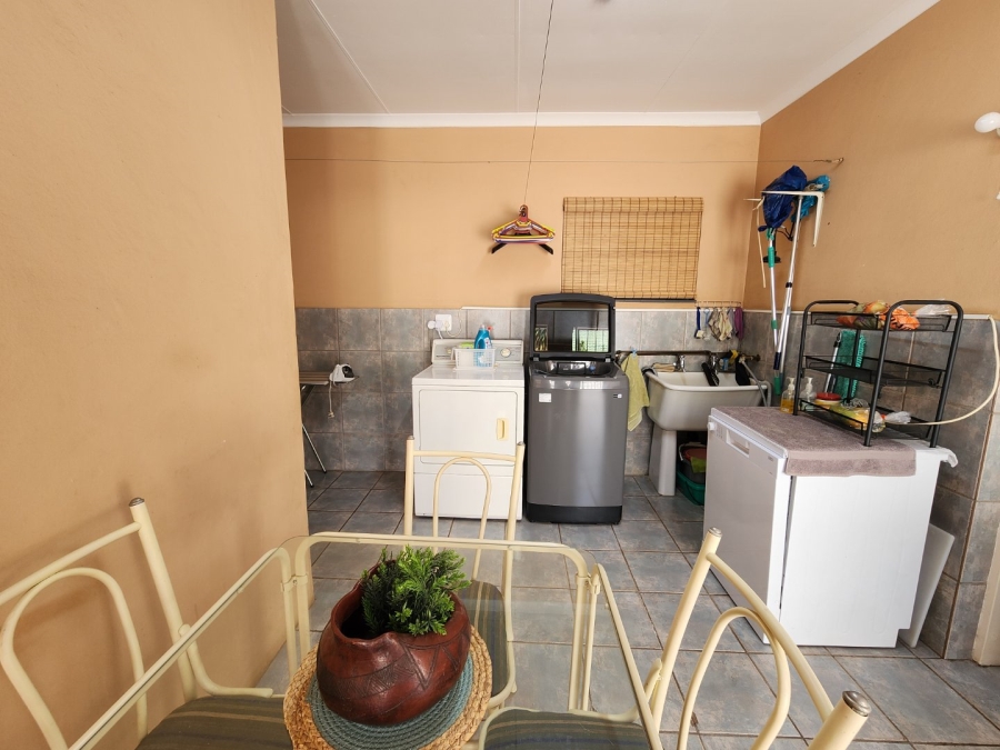 4 Bedroom Property for Sale in Dorandia Gauteng