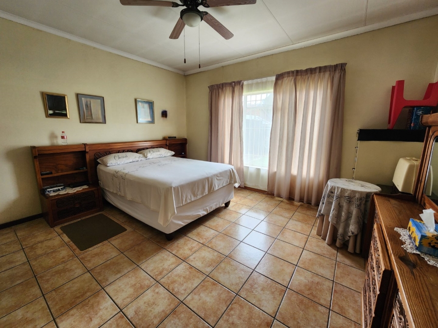 3 Bedroom Property for Sale in Dorandia Gauteng