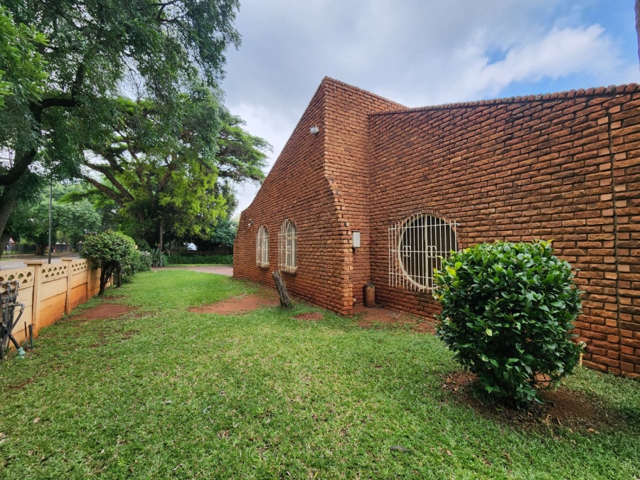 3 Bedroom Property for Sale in Dorandia Gauteng