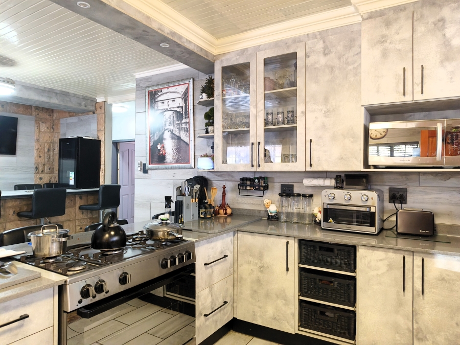 4 Bedroom Property for Sale in Rayton Gauteng