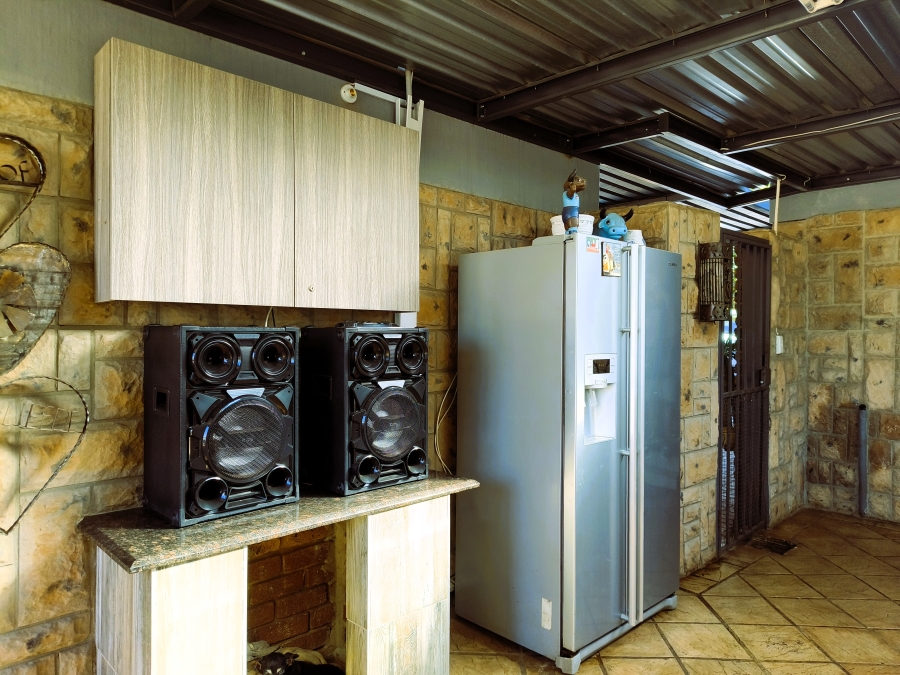 4 Bedroom Property for Sale in Rayton Gauteng