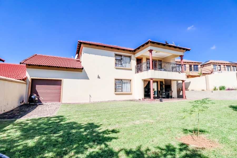4 Bedroom Property for Sale in Thatchfield Estate Gauteng