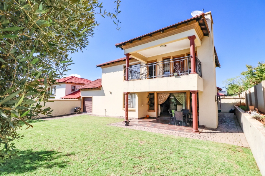 4 Bedroom Property for Sale in Thatchfield Estate Gauteng