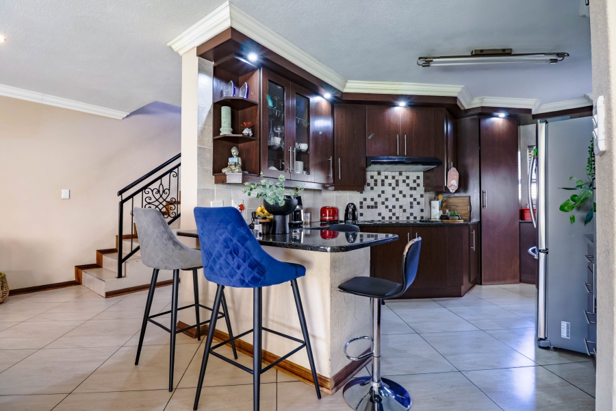 4 Bedroom Property for Sale in Thatchfield Estate Gauteng