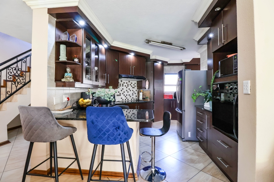 4 Bedroom Property for Sale in Thatchfield Estate Gauteng