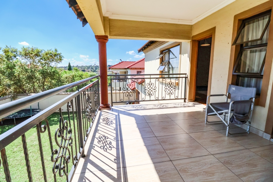 4 Bedroom Property for Sale in Thatchfield Estate Gauteng