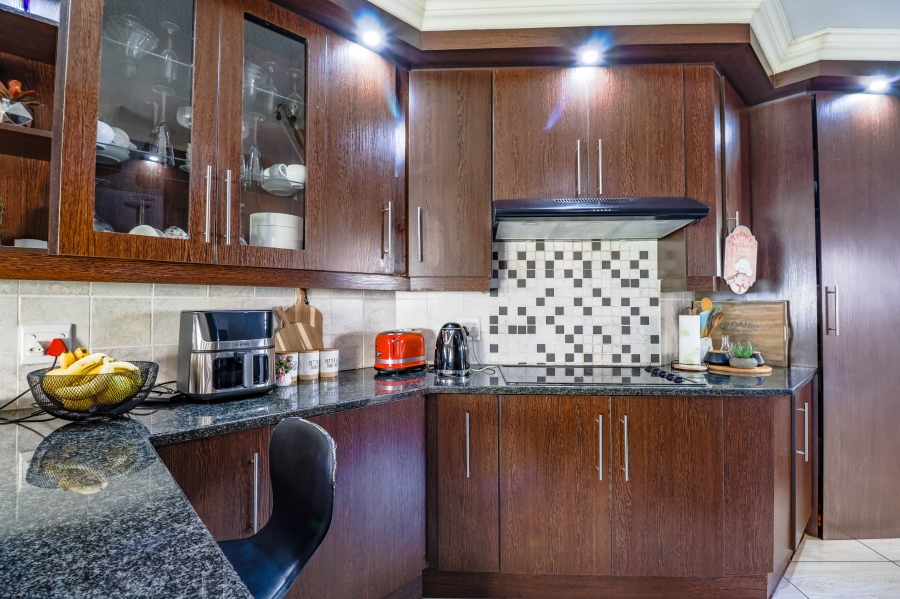 4 Bedroom Property for Sale in Thatchfield Estate Gauteng