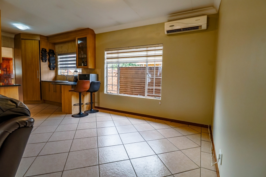 3 Bedroom Property for Sale in Thatchfield Estate Gauteng