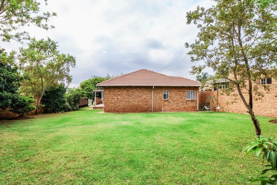 3 Bedroom Property for Sale in Thatchfield Estate Gauteng