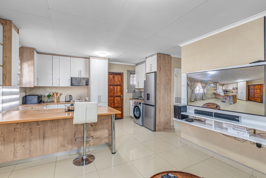 3 Bedroom Property for Sale in Kya Sands Gauteng