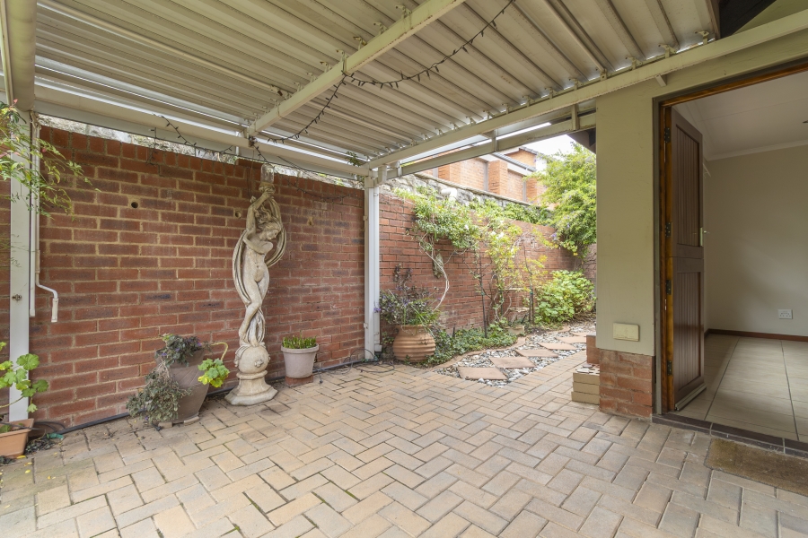 2 Bedroom Property for Sale in Douglasdale Gauteng