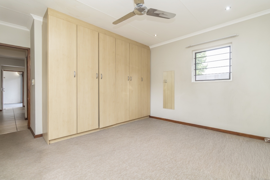 2 Bedroom Property for Sale in Douglasdale Gauteng