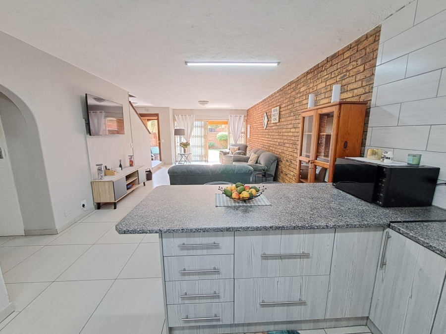 2 Bedroom Property for Sale in Brackenhurst Gauteng