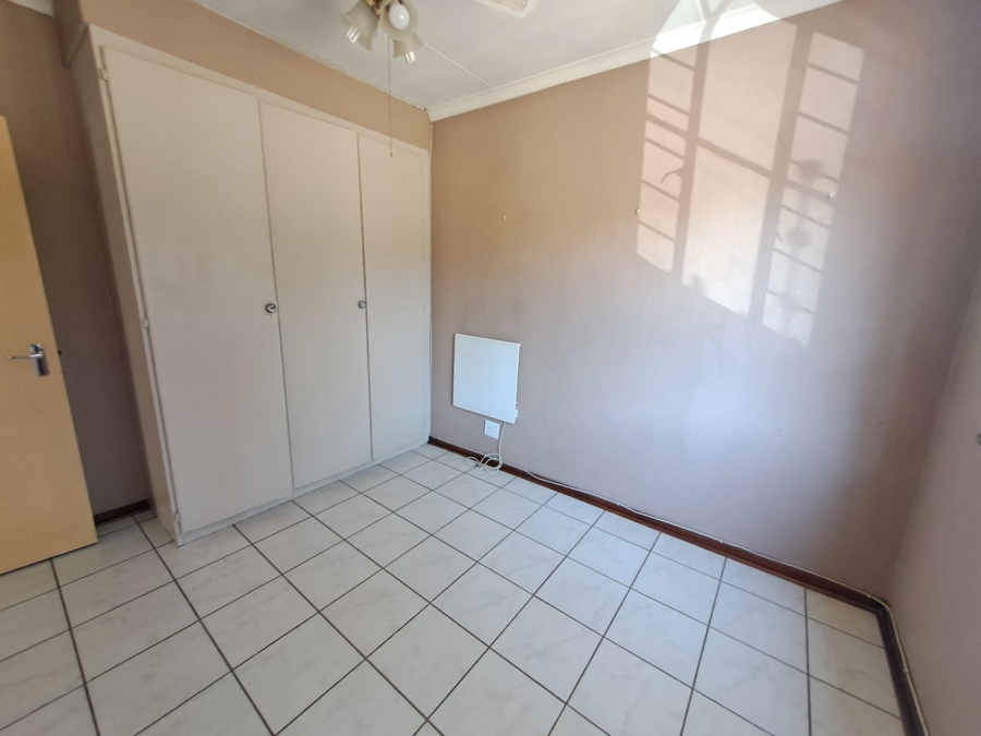 2 Bedroom Property for Sale in Verwoerdpark Gauteng