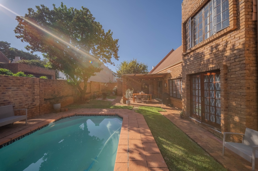 3 Bedroom Property for Sale in Faerie Glen Gauteng