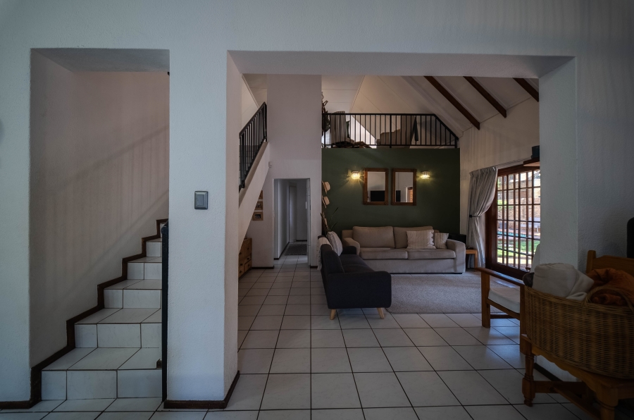 3 Bedroom Property for Sale in Faerie Glen Gauteng