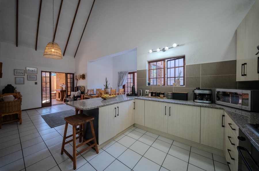 3 Bedroom Property for Sale in Faerie Glen Gauteng