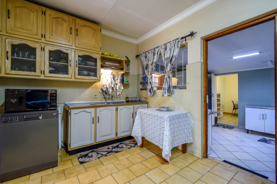3 Bedroom Property for Sale in Garsfontein Gauteng