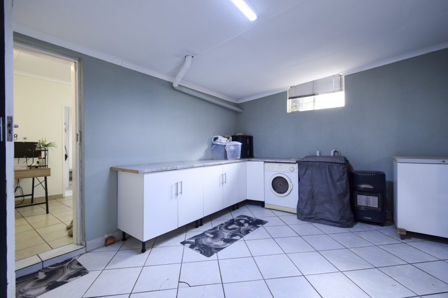 3 Bedroom Property for Sale in Garsfontein Gauteng
