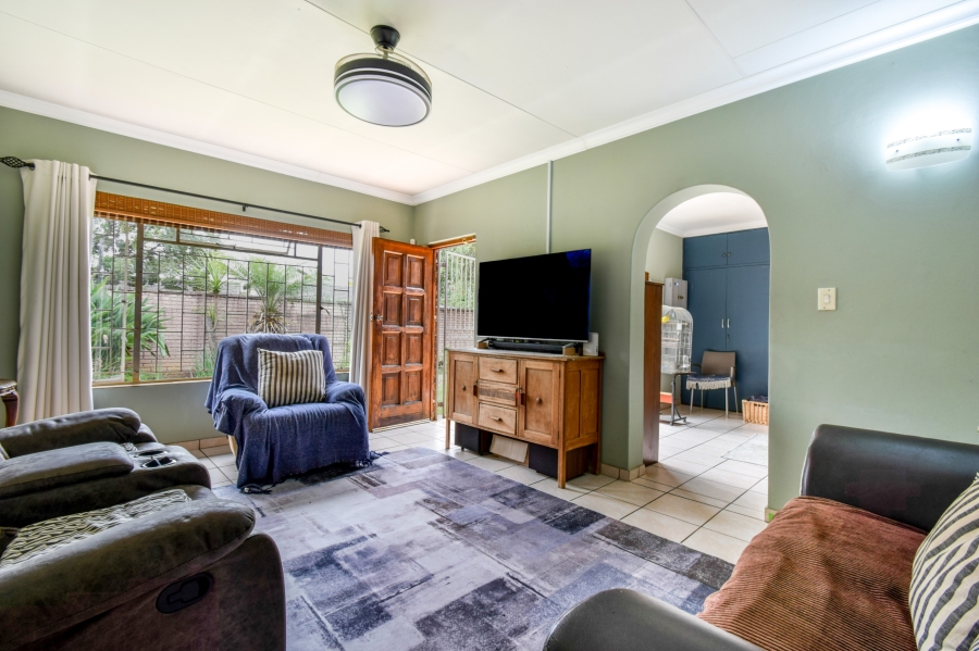 3 Bedroom Property for Sale in Garsfontein Gauteng
