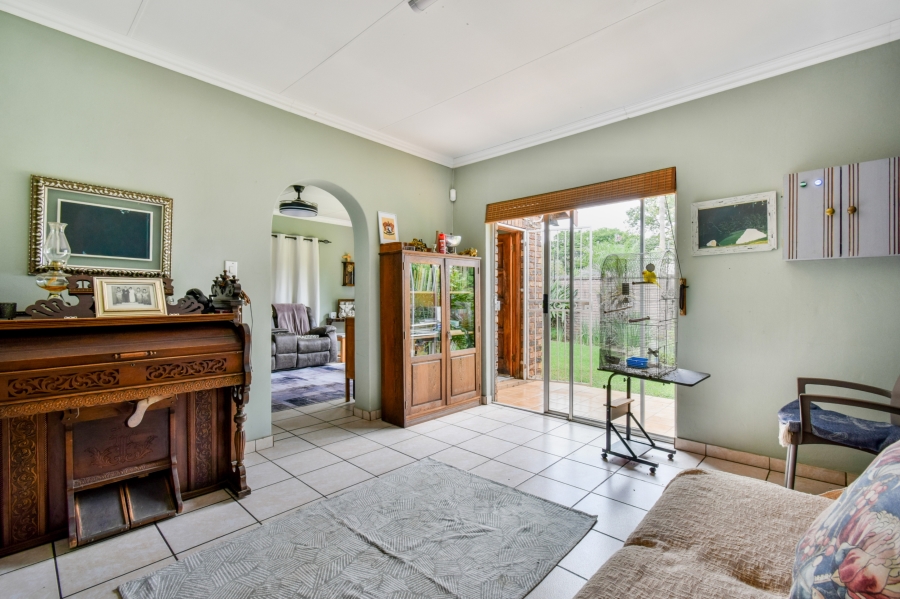 3 Bedroom Property for Sale in Garsfontein Gauteng