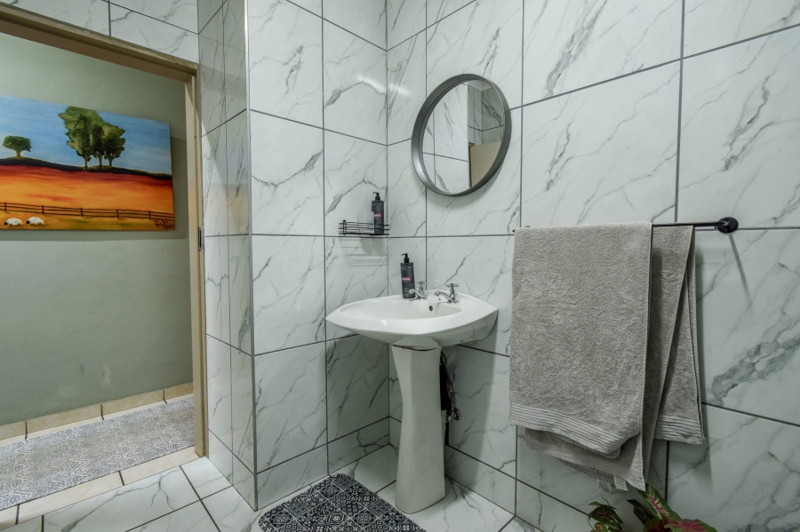 3 Bedroom Property for Sale in Garsfontein Gauteng