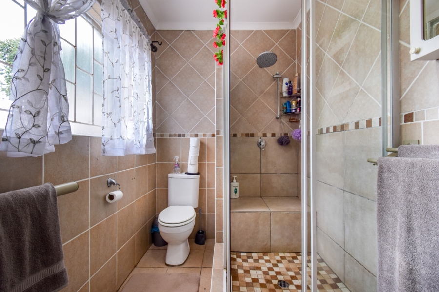 3 Bedroom Property for Sale in Garsfontein Gauteng