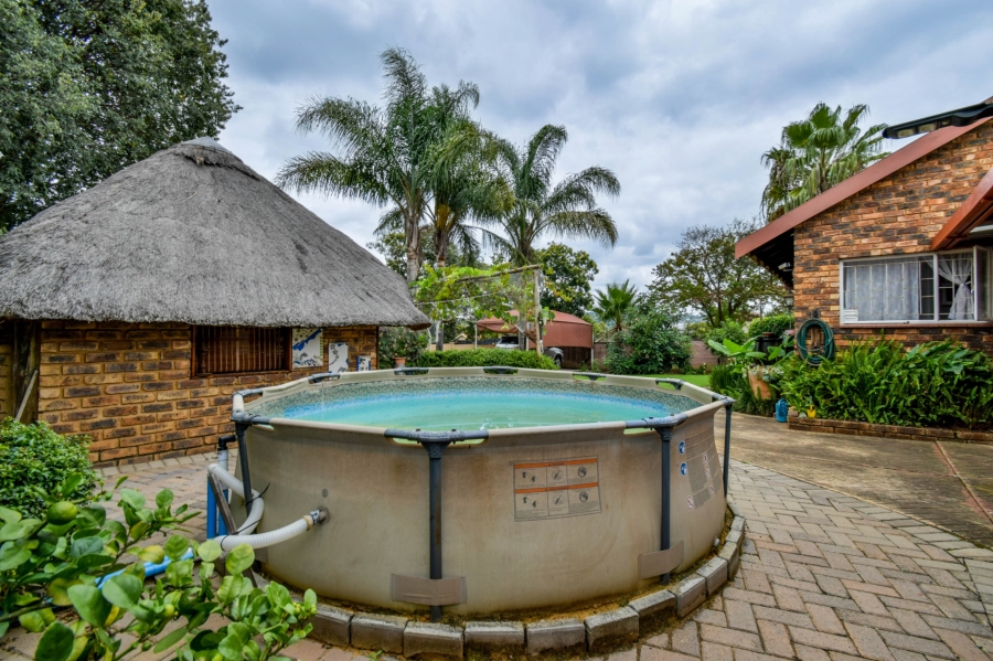 3 Bedroom Property for Sale in Garsfontein Gauteng