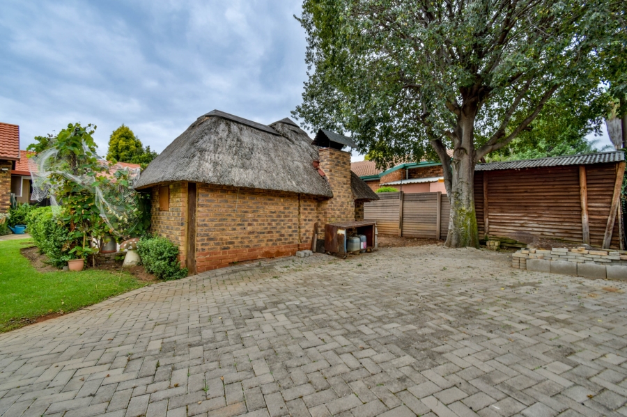 3 Bedroom Property for Sale in Garsfontein Gauteng