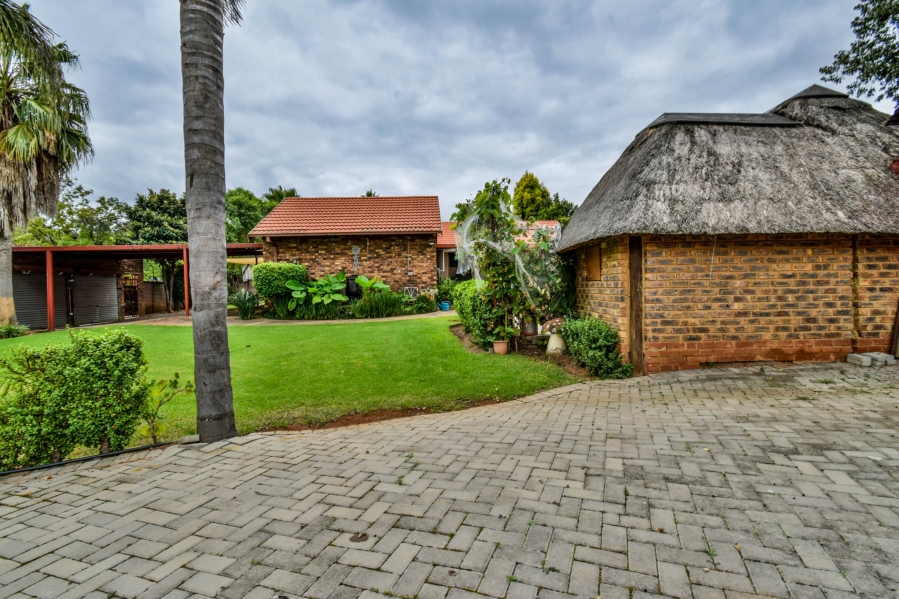 3 Bedroom Property for Sale in Garsfontein Gauteng