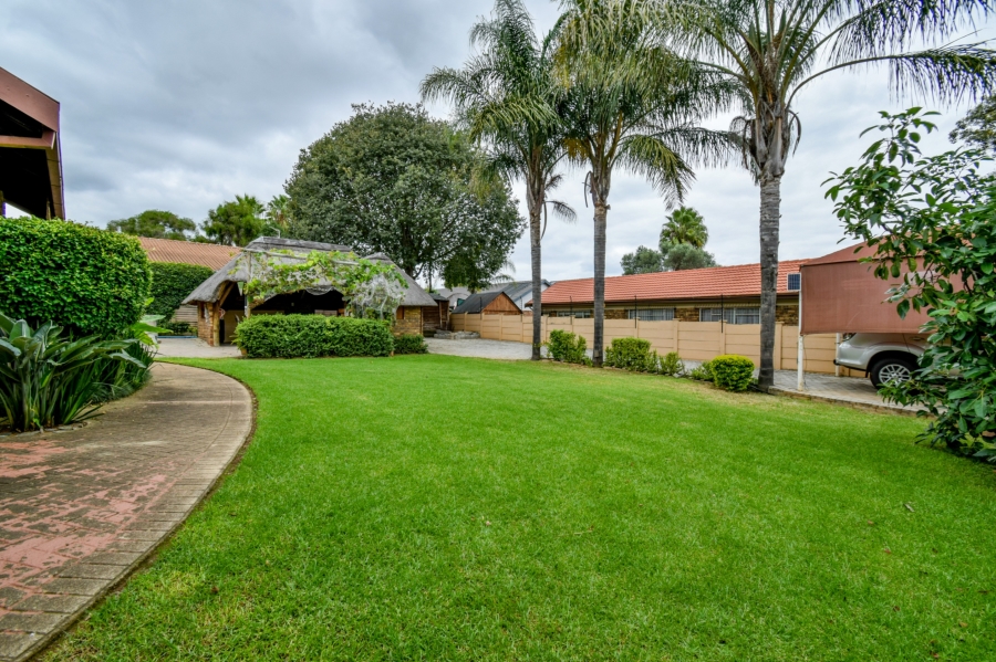 3 Bedroom Property for Sale in Garsfontein Gauteng