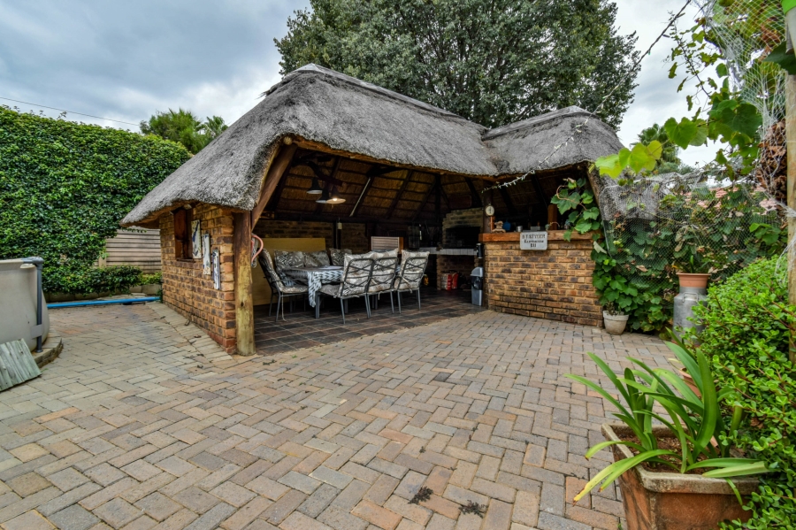 3 Bedroom Property for Sale in Garsfontein Gauteng