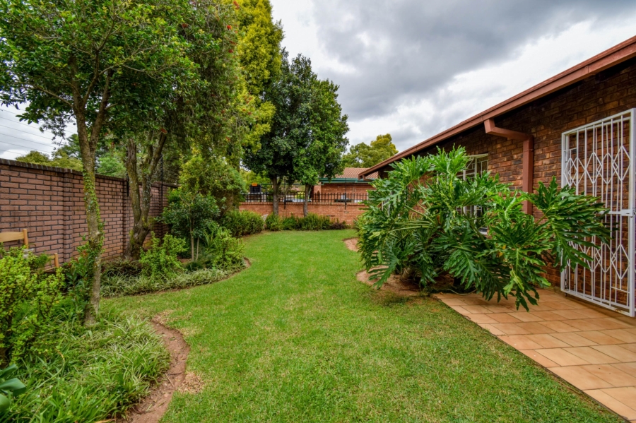 3 Bedroom Property for Sale in Garsfontein Gauteng