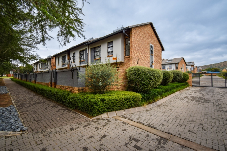 2 Bedroom Property for Sale in Theresa Park Gauteng