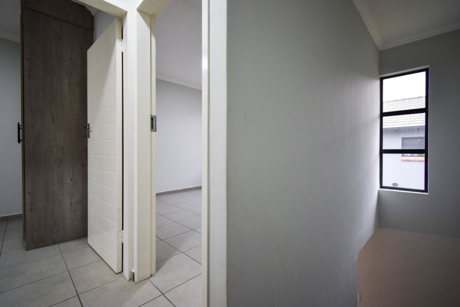 2 Bedroom Property for Sale in Theresa Park Gauteng