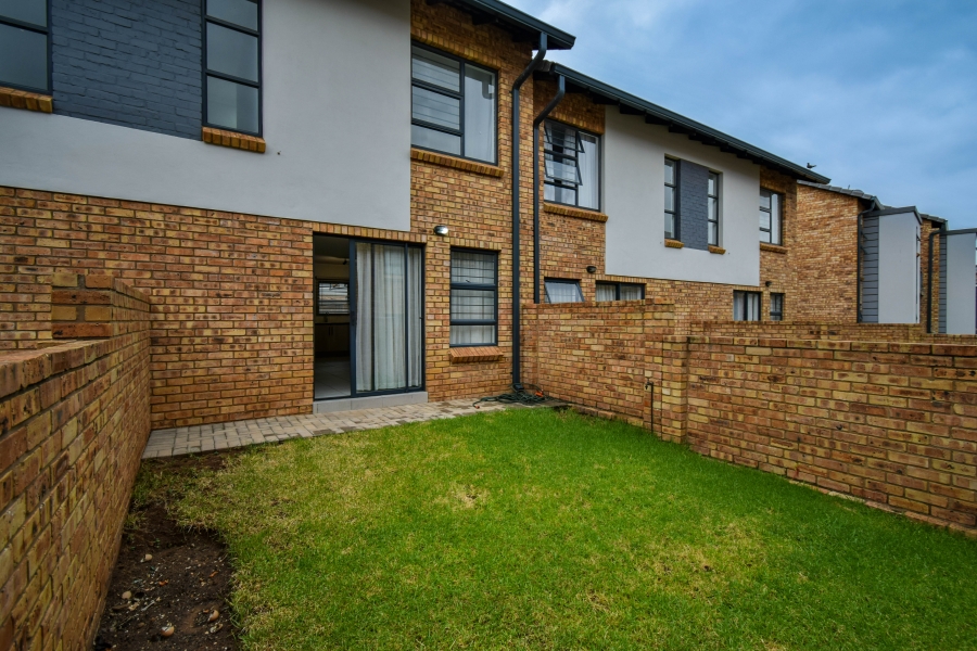 2 Bedroom Property for Sale in Theresa Park Gauteng