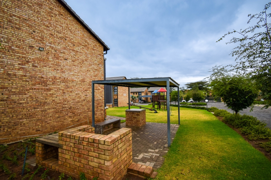 2 Bedroom Property for Sale in Theresa Park Gauteng