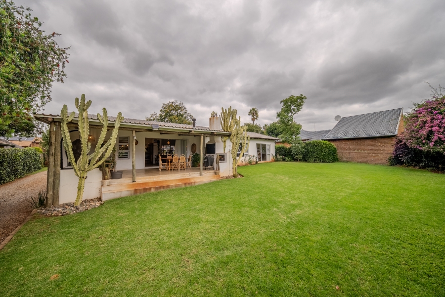 3 Bedroom Property for Sale in Garsfontein Gauteng