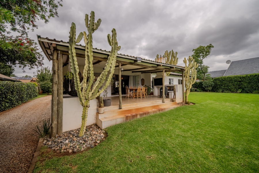 3 Bedroom Property for Sale in Garsfontein Gauteng