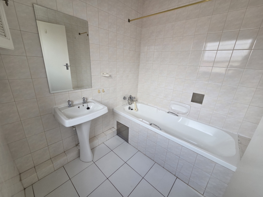 3 Bedroom Property for Sale in Marais Steyn Park Gauteng