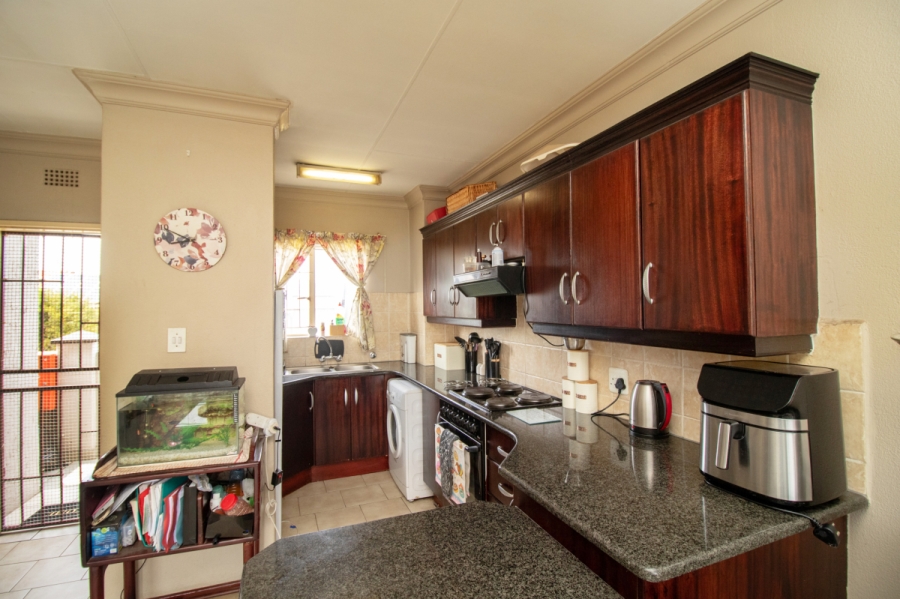 2 Bedroom Property for Sale in Eden Glen Gauteng