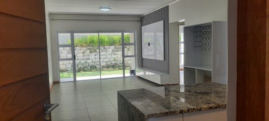 To Let 2 Bedroom Property for Rent in Bryanston Gauteng