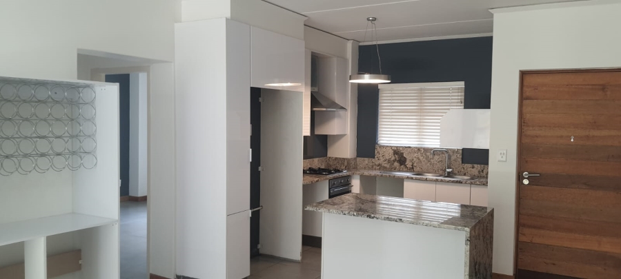 To Let 2 Bedroom Property for Rent in Bryanston Gauteng