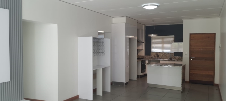 To Let 2 Bedroom Property for Rent in Bryanston Gauteng