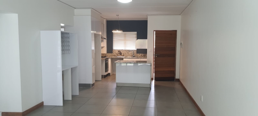To Let 2 Bedroom Property for Rent in Bryanston Gauteng